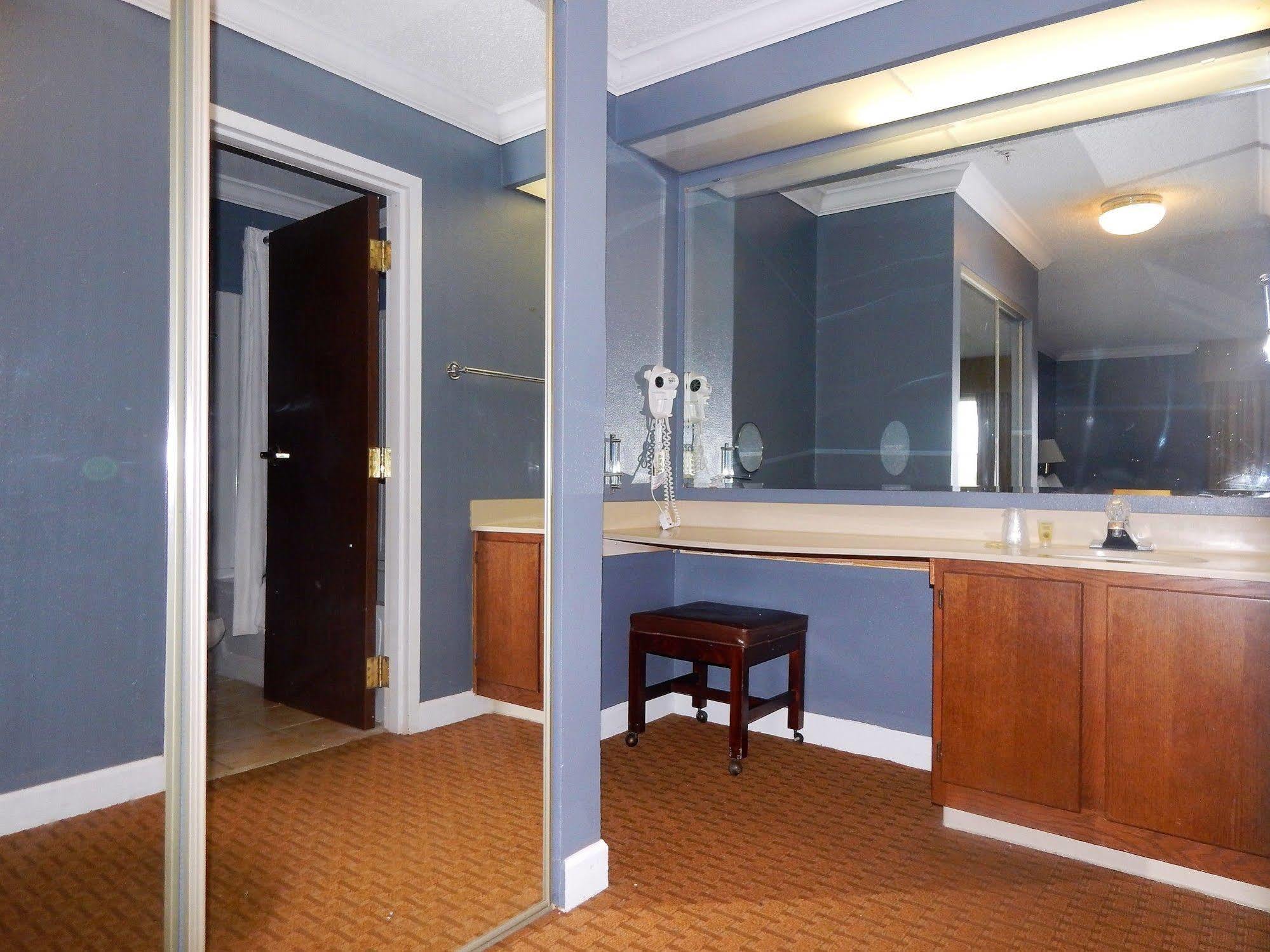Richmond Suites Hotel Lake Charles Kültér fotó