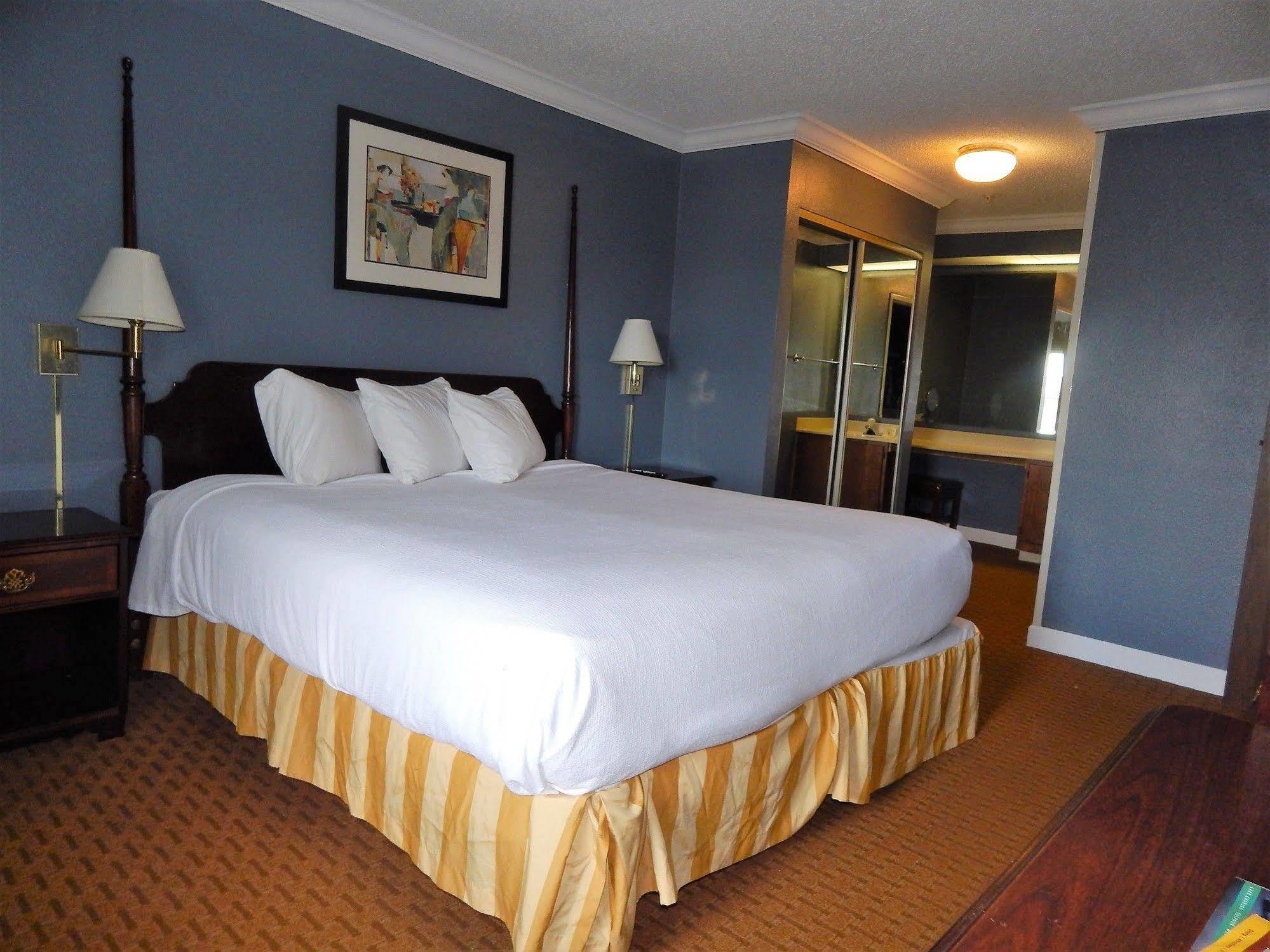 Richmond Suites Hotel Lake Charles Kültér fotó